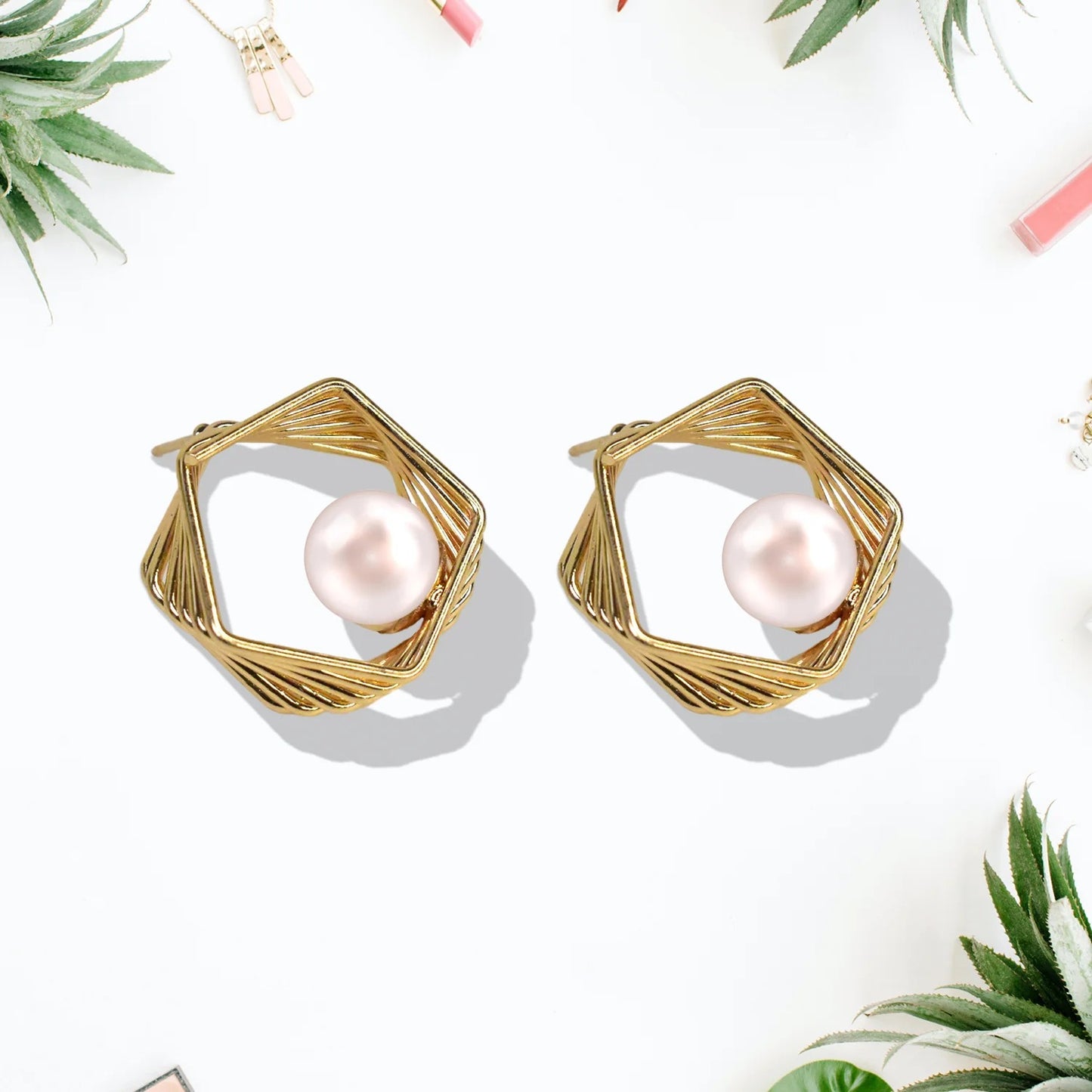 Elegant Twisted Gold Hoop Earrings with Lustrous Pearl – Timeless Designer Style